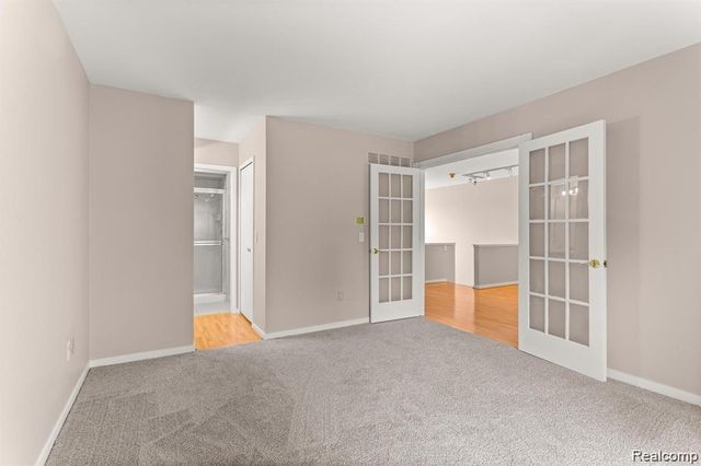 644 Ashley Circle, Rochester Hills, MI 48307