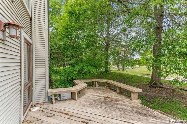 644 Ashley Circle, Rochester Hills, MI 48307