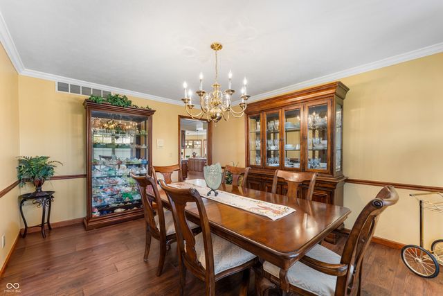 2534 Chestnut Street, Columbus, IN 47201