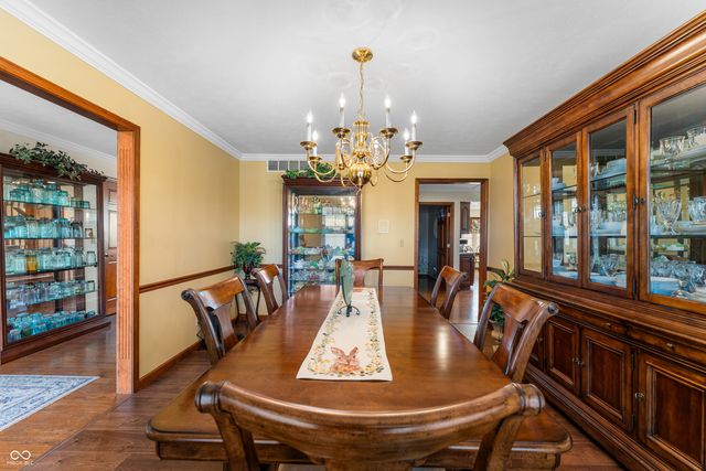 2534 Chestnut Street, Columbus, IN 47201