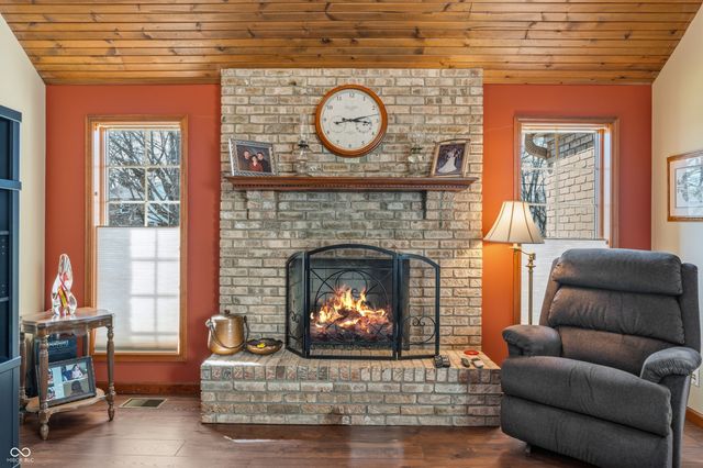 2534 Chestnut Street, Columbus, IN 47201