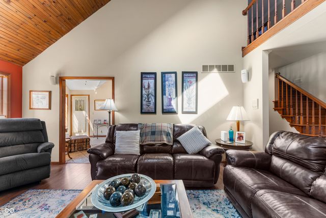 2534 Chestnut Street, Columbus, IN 47201