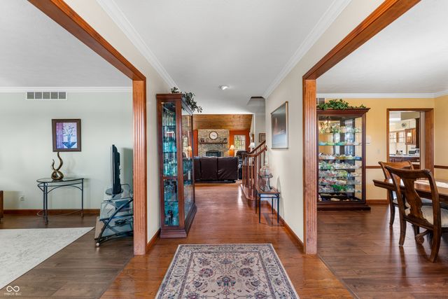 2534 Chestnut Street, Columbus, IN 47201