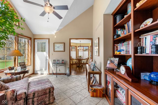 2534 Chestnut Street, Columbus, IN 47201