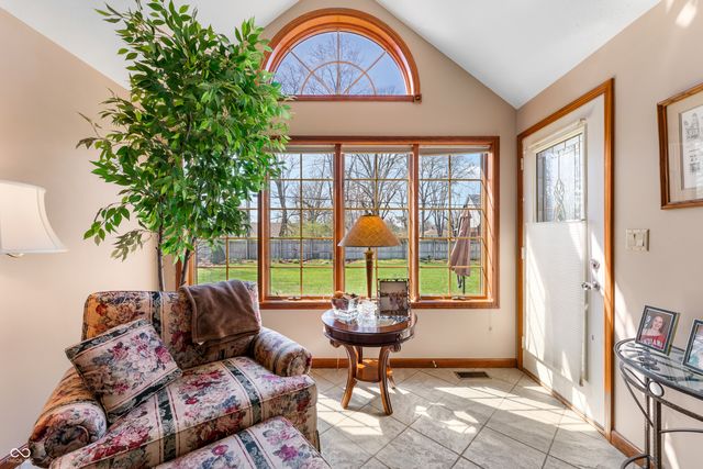 2534 Chestnut Street, Columbus, IN 47201