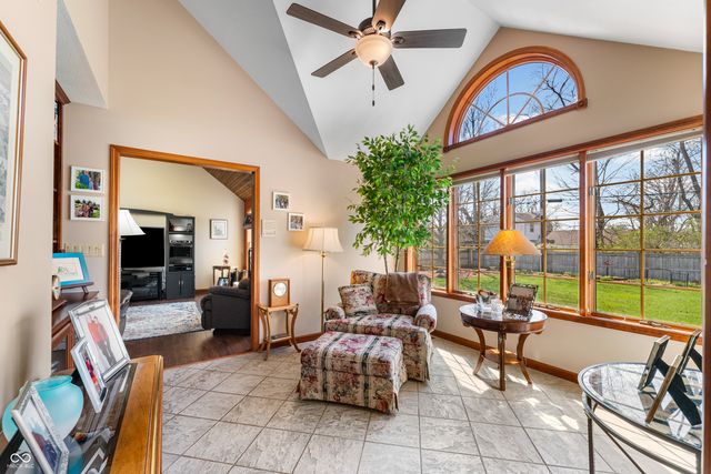 2534 Chestnut Street, Columbus, IN 47201