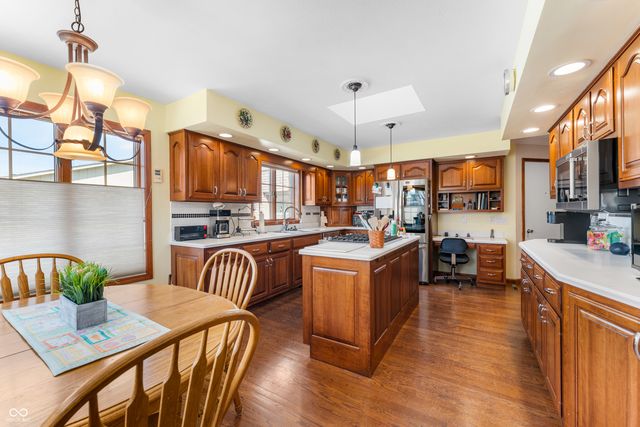 2534 Chestnut Street, Columbus, IN 47201