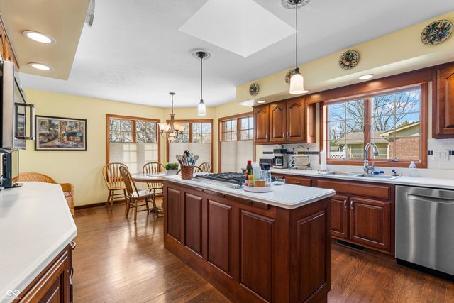 2534 Chestnut Street, Columbus, IN 47201