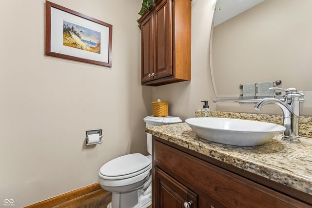 2534 Chestnut Street, Columbus, IN 47201