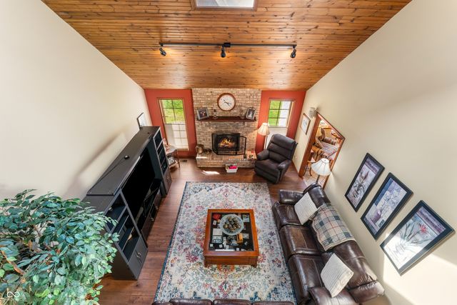 2534 Chestnut Street, Columbus, IN 47201