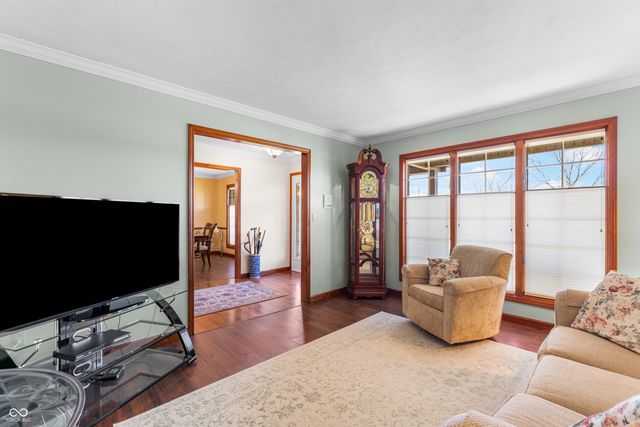 2534 Chestnut Street, Columbus, IN 47201