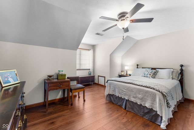 2534 Chestnut Street, Columbus, IN 47201