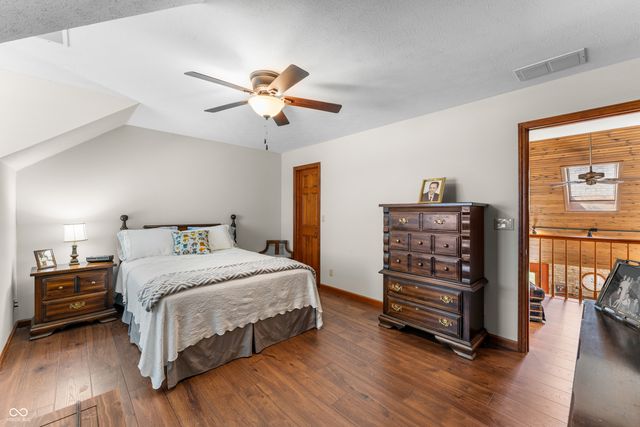 2534 Chestnut Street, Columbus, IN 47201