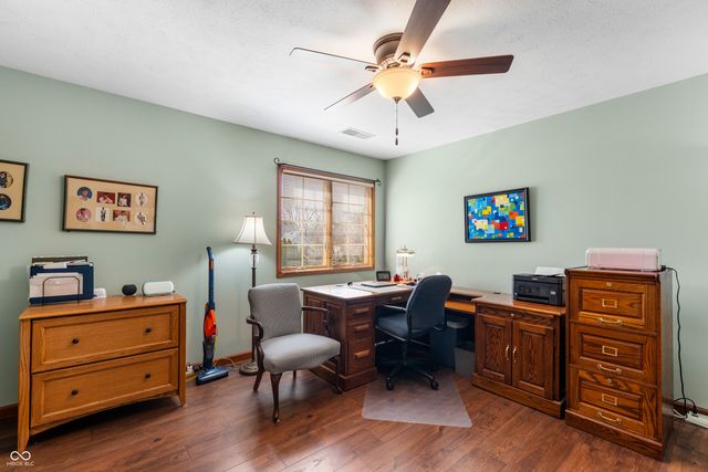 2534 Chestnut Street, Columbus, IN 47201