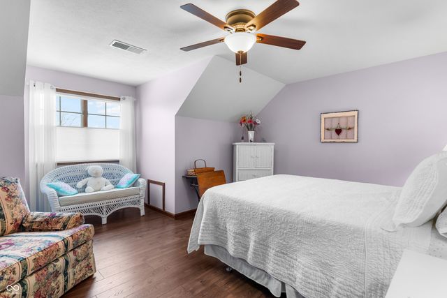 2534 Chestnut Street, Columbus, IN 47201