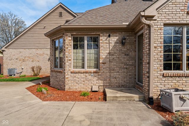 2534 Chestnut Street, Columbus, IN 47201