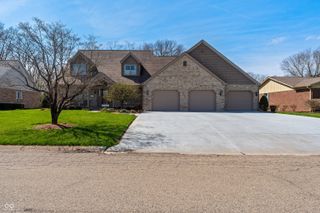 2534 Chestnut Street, Columbus, IN 47201