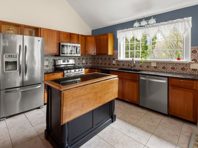 77 River Street, Milton, VT 05468