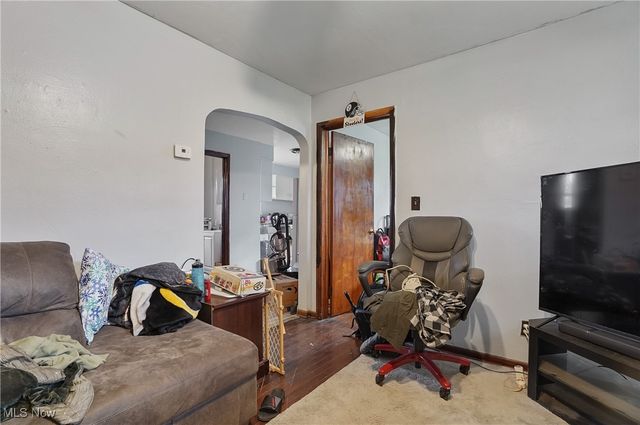 1017 Broadway Street, Masury, OH 44438