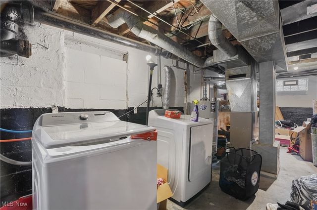 1017 Broadway Street, Masury, OH 44438