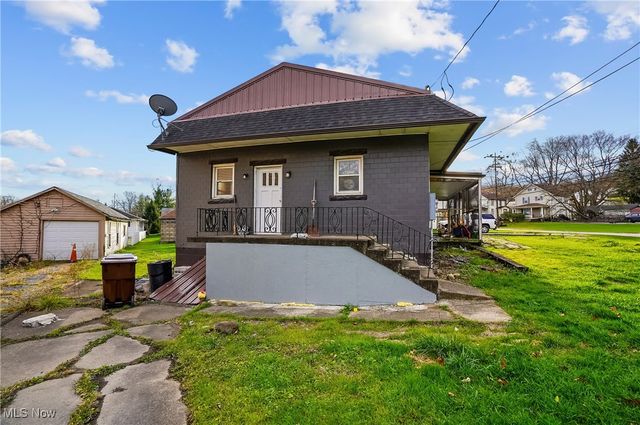 1017 Broadway Street, Masury, OH 44438