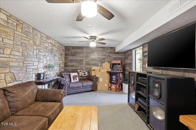 266 Sagewood Drive, Morristown, TN 37813
