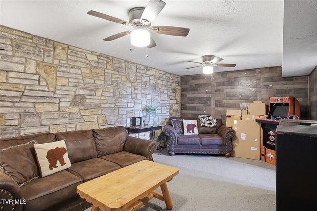 266 Sagewood Drive, Morristown, TN 37813