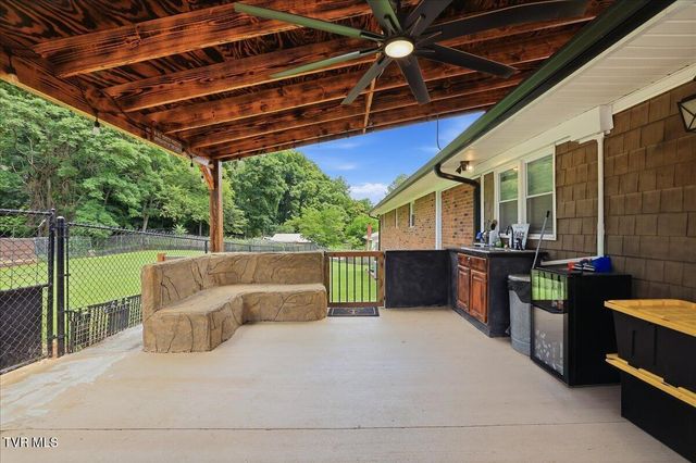 266 Sagewood Drive, Morristown, TN 37813