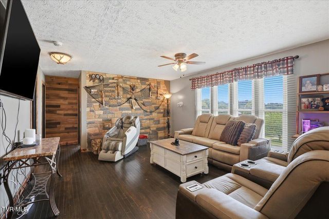 266 Sagewood Drive, Morristown, TN 37813