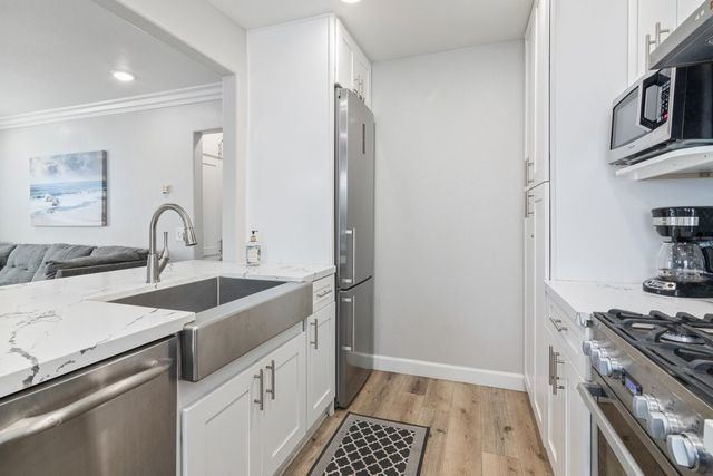 3250 Strandway, San Diego, CA 92109