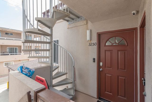 3250 Strandway, San Diego, CA 92109