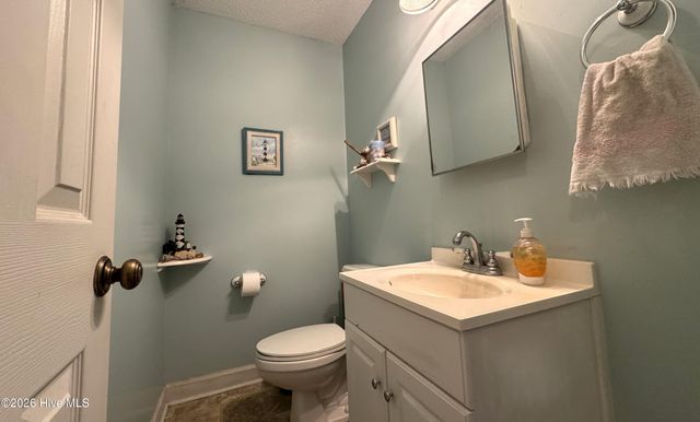 1601 River Bluff Road, Morehead City, NC 28557