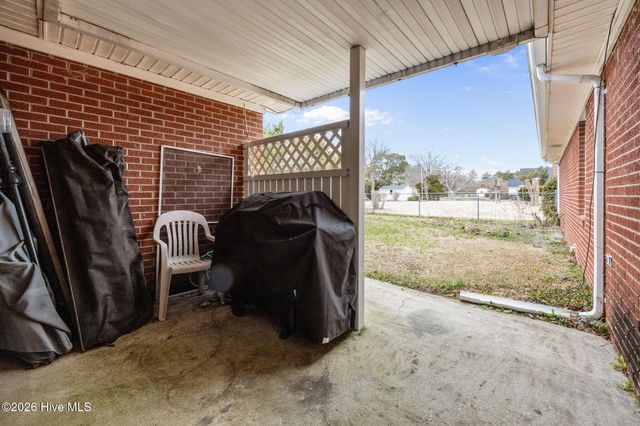 1601 River Bluff Road, Morehead City, NC 28557