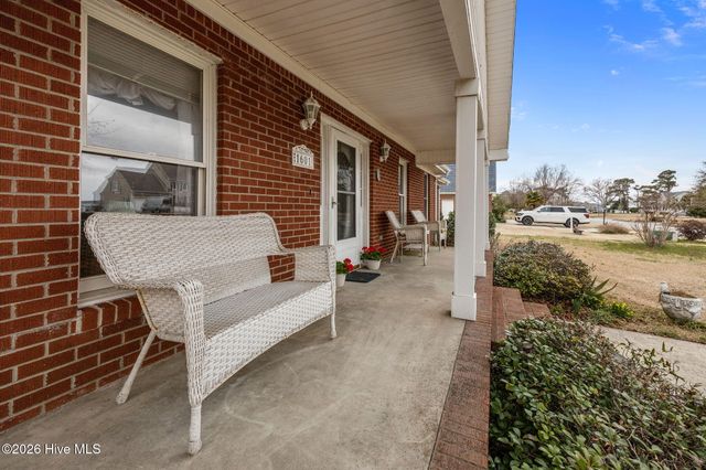 1601 River Bluff Road, Morehead City, NC 28557