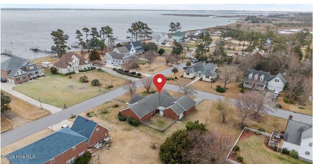 1601 River Bluff Road, Morehead City, NC 28557