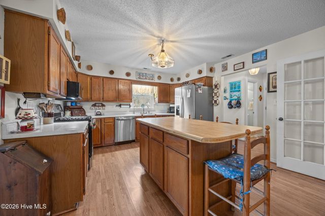 1601 River Bluff Road, Morehead City, NC 28557