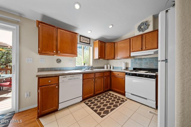 1001 S CHEROKEE Drive, Show Low, AZ 85901