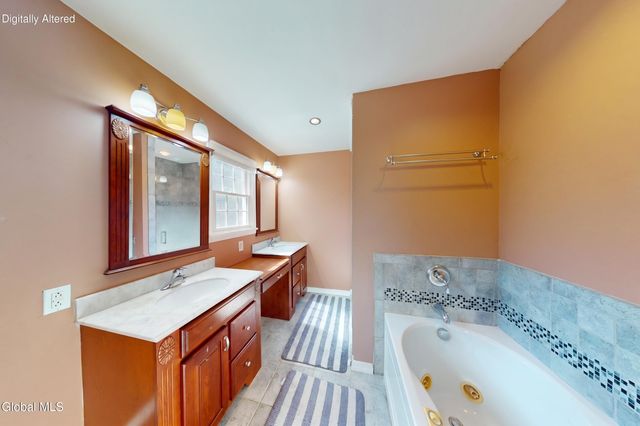 241 Van Aernem Road, Malta, NY 12020