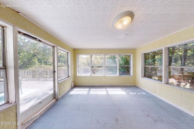 241 Van Aernem Road, Malta, NY 12020