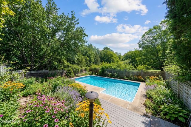 241 Van Aernem Road, Malta, NY 12020
