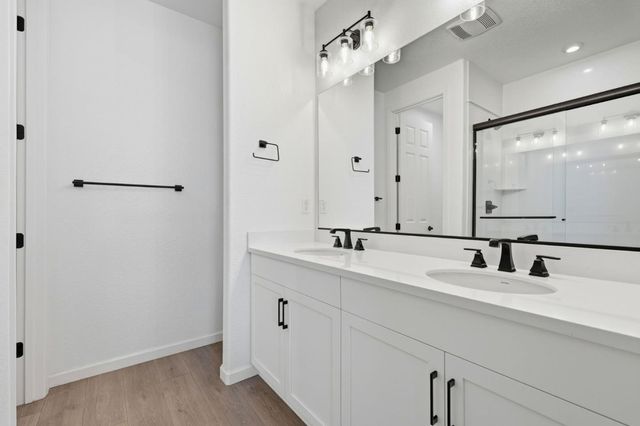 667 Pleasant Drive, Lathrop, CA 95330