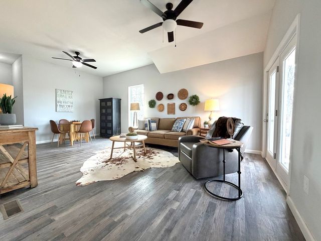 429 S Glenwood Avenue, Dalton, GA 30721