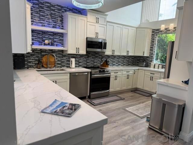 121 Via Coronado, Rancho Santa Fe, CA 92067