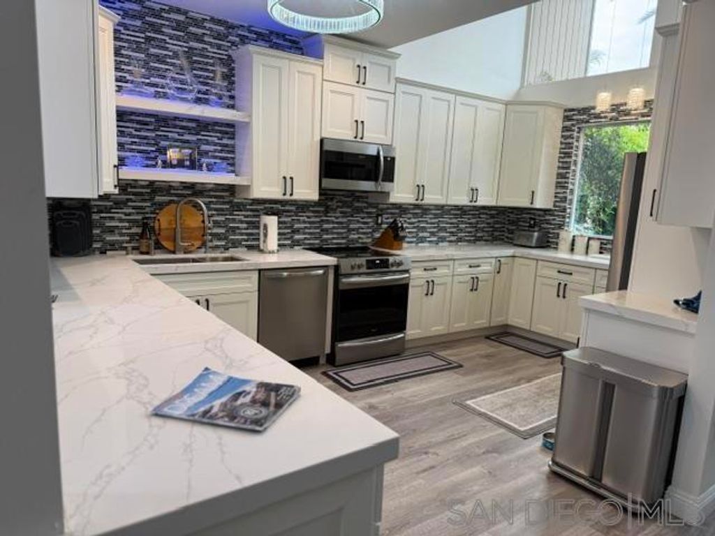 121 Via Coronado, Rancho Santa Fe, CA 92067 — photo 3