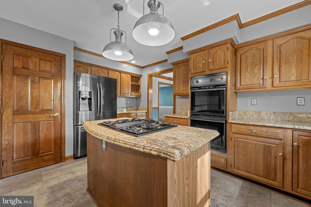 Image 20 of property listing at 8869 CEMETERY LN, Savage, MD 20763