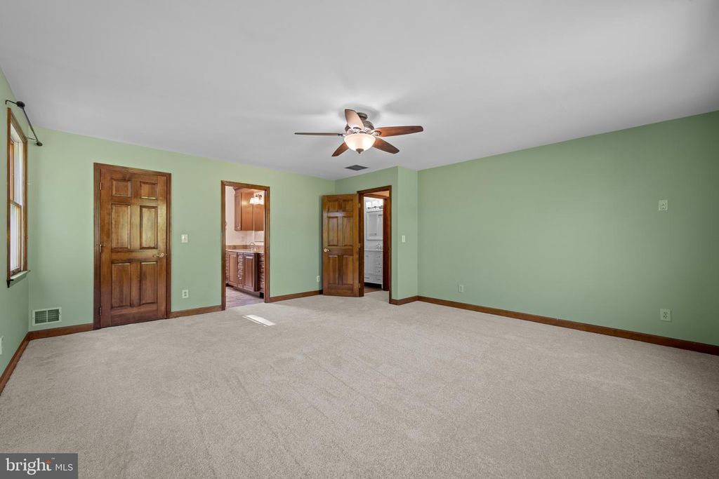 Image 31 of property listing at 8869 CEMETERY LN, Savage, MD 20763
