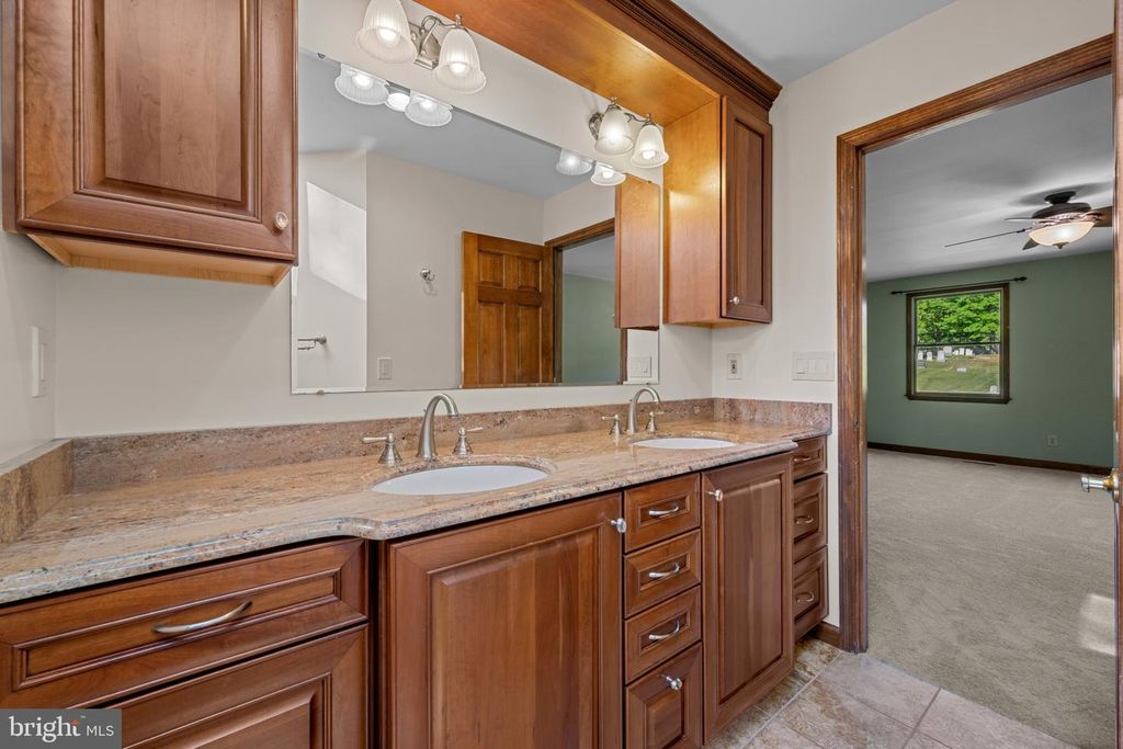 Image 33 of property listing at 8869 CEMETERY LN, Savage, MD 20763