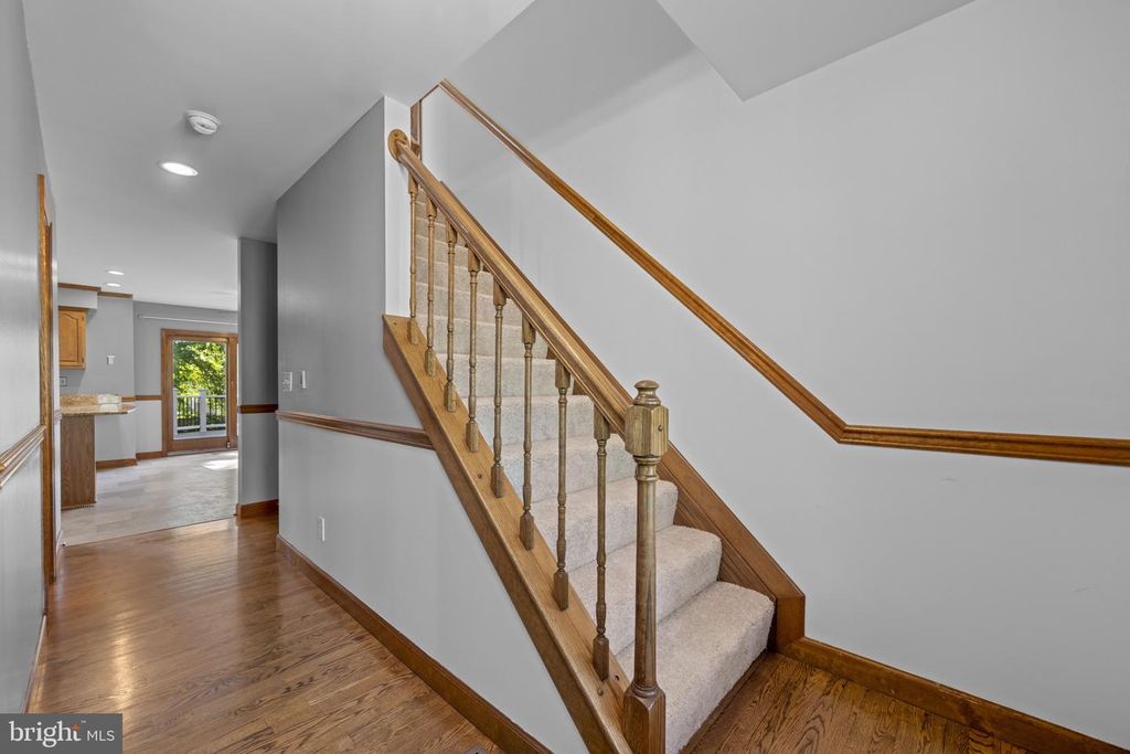 Image 4 of property listing at 8869 CEMETERY LN, Savage, MD 20763