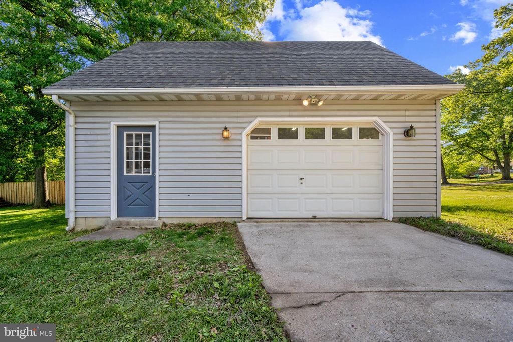 Image 47 of property listing at 8869 CEMETERY LN, Savage, MD 20763
