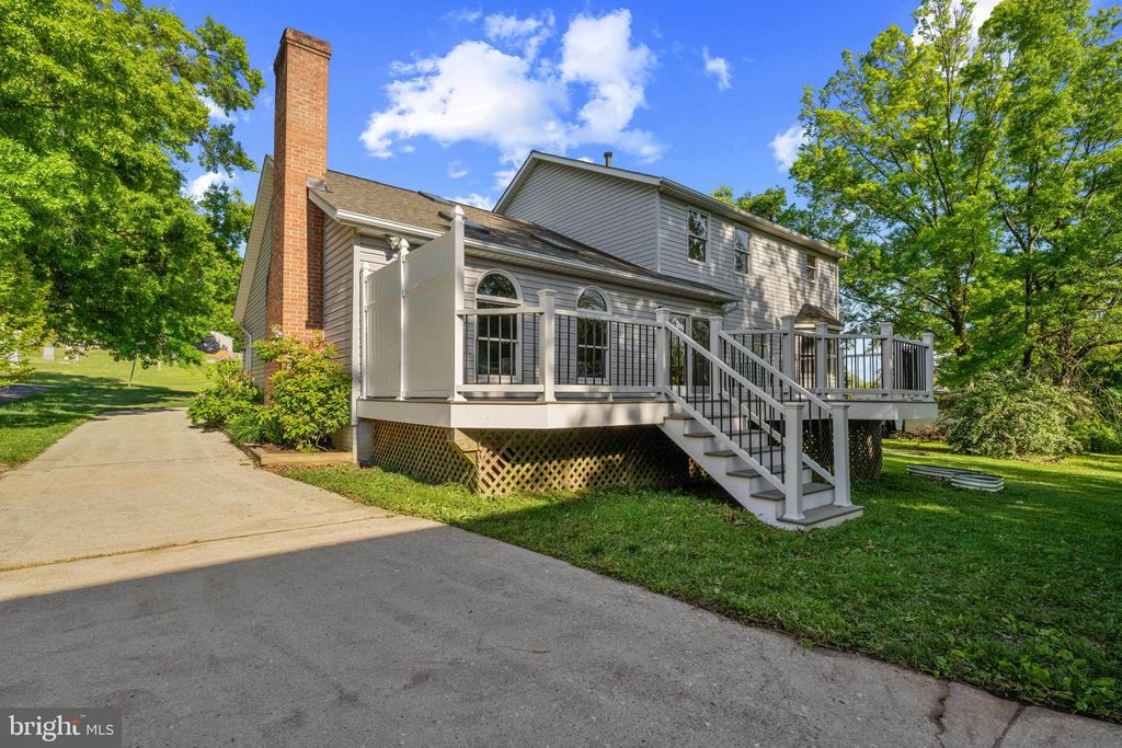 Image 51 of property listing at 8869 CEMETERY LN, Savage, MD 20763